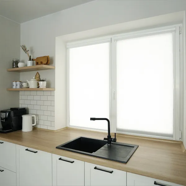 Светлая кухня с классическими фасадами — заказать в Минске