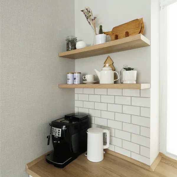 Светлая кухня с классическими фасадами — заказать в Минске