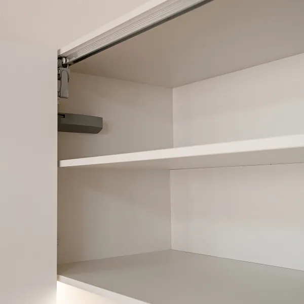 Светлая прихожая с подсветкой — заказать в Минске